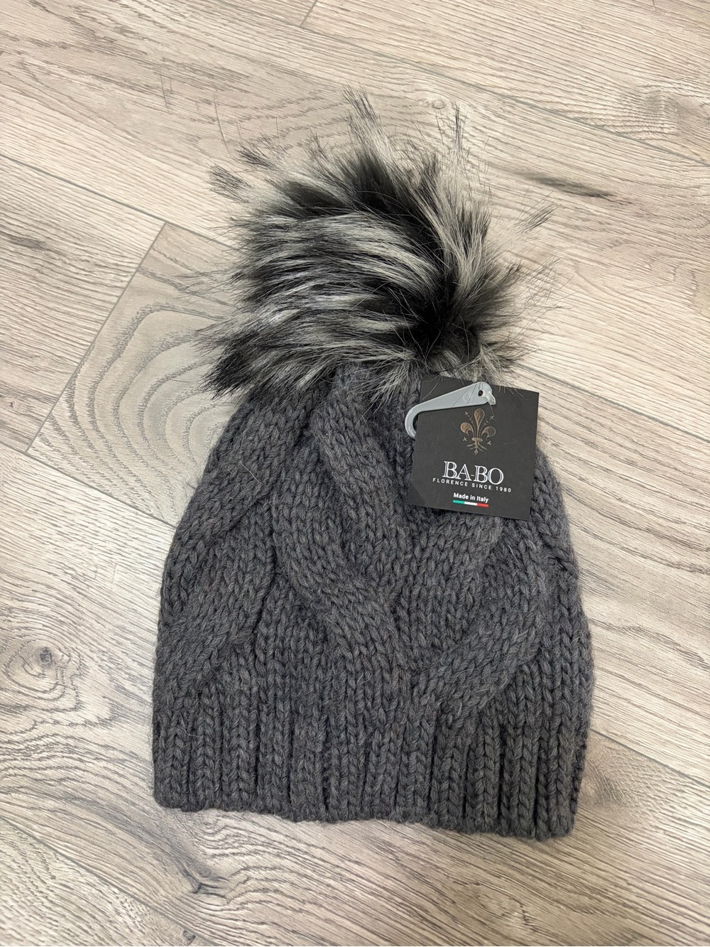 BABO Cable-Knit Pom Pom Beanie in Charcoal Gray